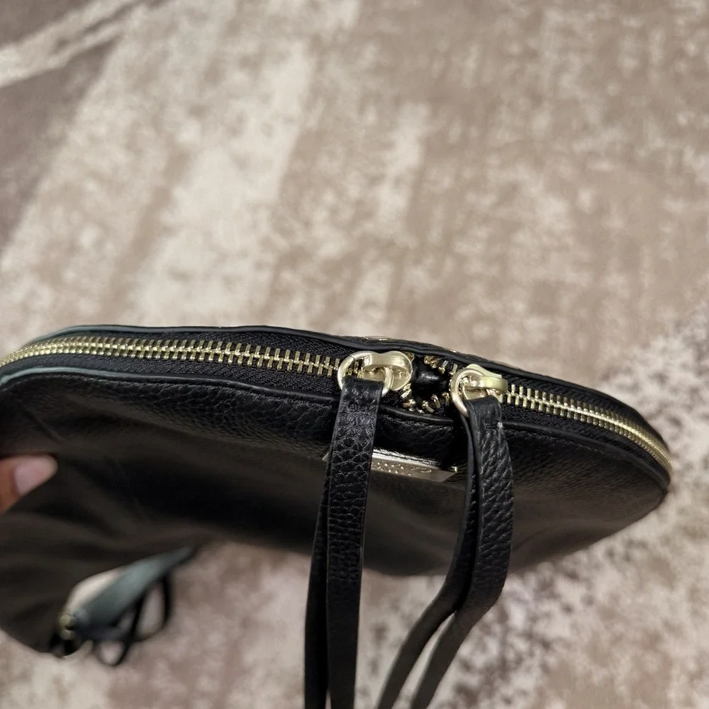 Vince Camuto Raihn Black Leather Hobo Bag Purse Zip Handle